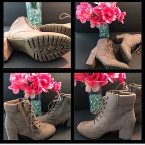🎄New! Madden Girl Boots Size 8M